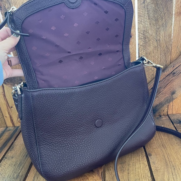 Kate Spade Jackson Flap Shoulder
Bag W/ Crossbody Strap - Picture 2 of 7